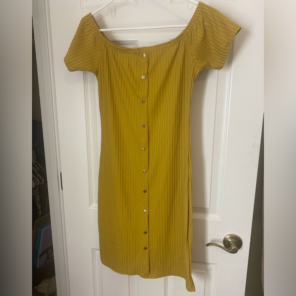 Mustard yellow ‘Say what?’ dress🔆 SZ - L